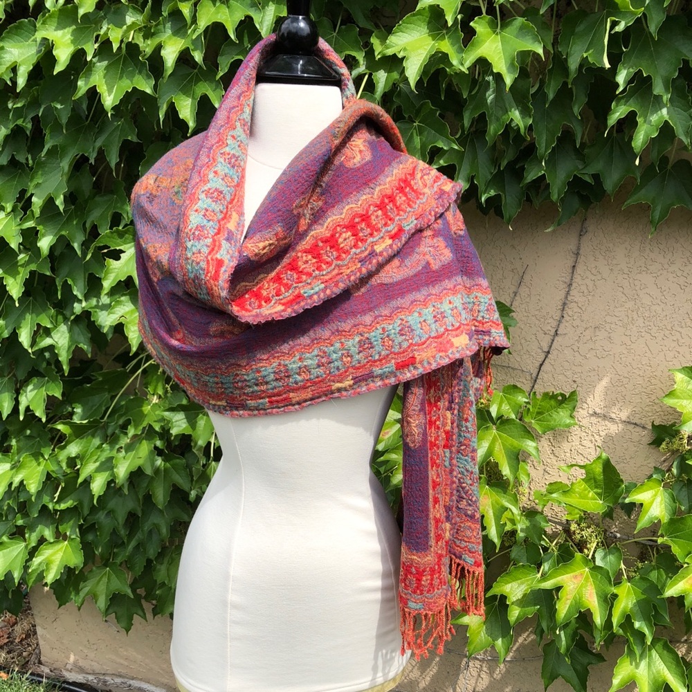 Gorgeous wrap/scarf